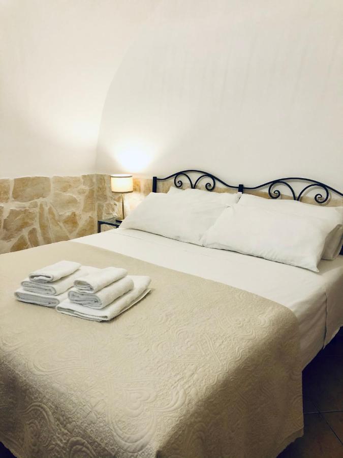 Dimora Bellini Apartment And Rooms Castellana Grotte Buitenkant foto