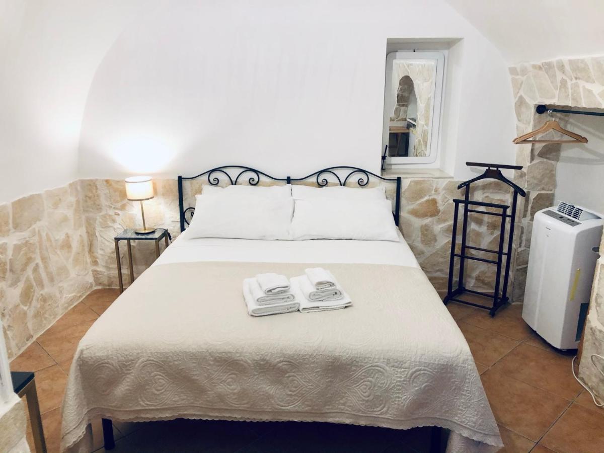 Dimora Bellini Apartment And Rooms Castellana Grotte Buitenkant foto